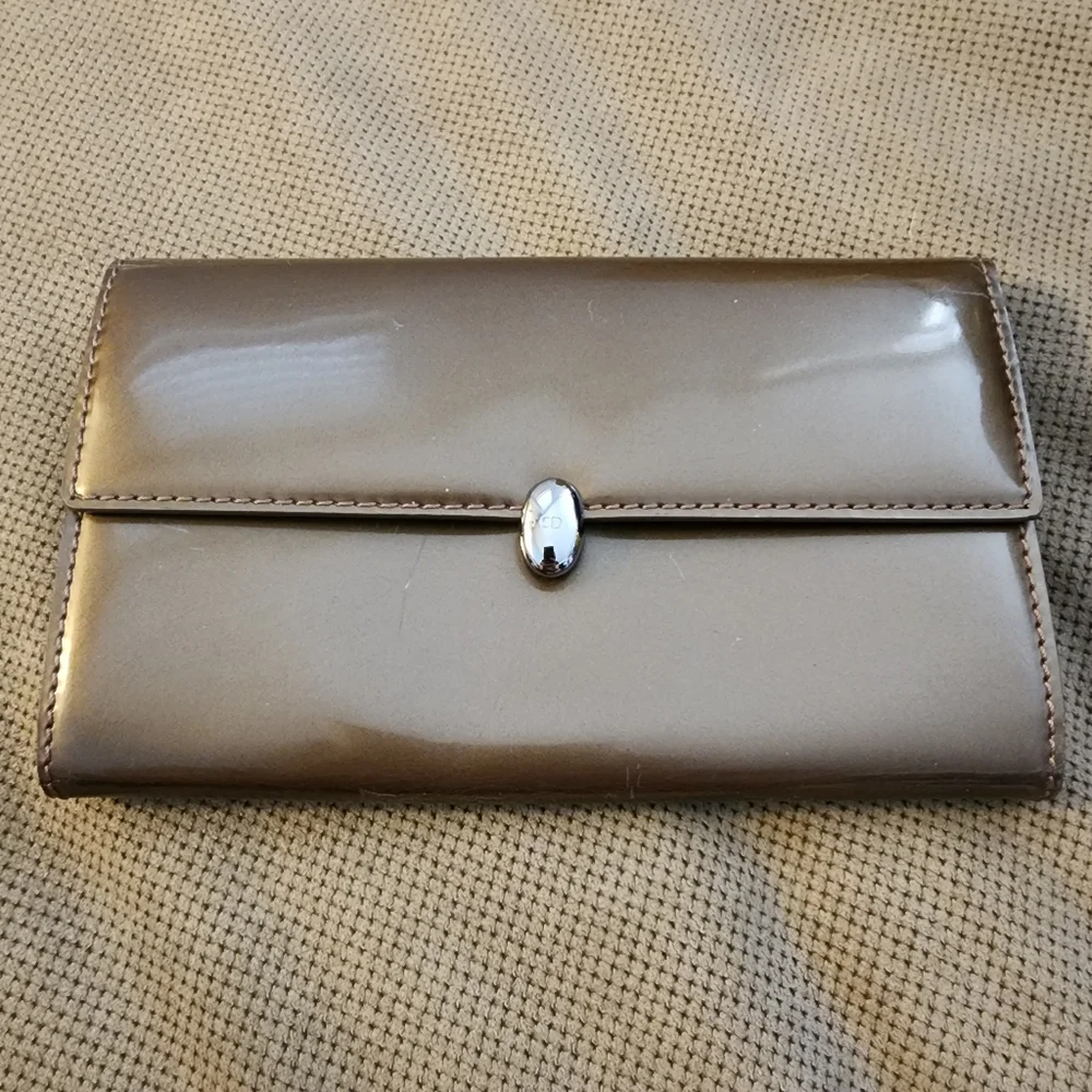 Christian Dior brown patent leather wallet flawed